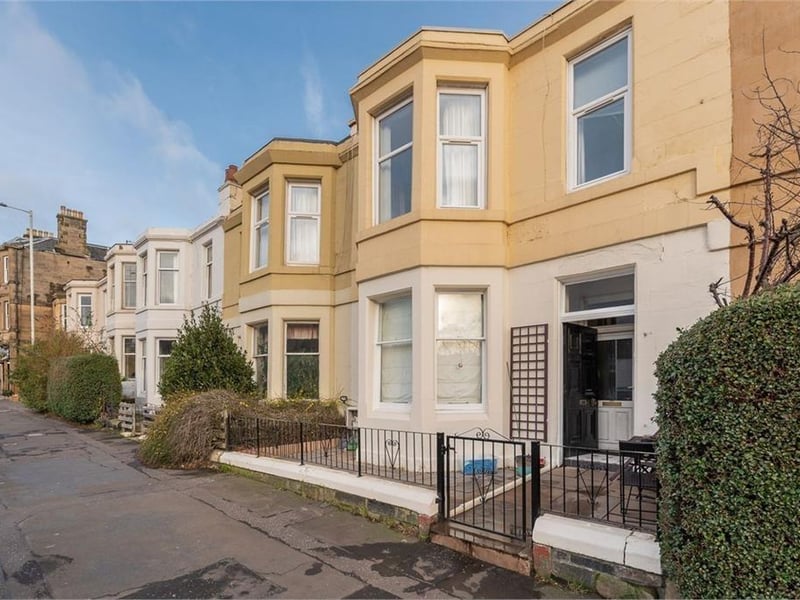 A sea view in Edinburgh for offers over £220,000 is what this property on Joppa Road offers. Joppa is a neighbourhood located right next to Portobello and it's wonderful city beach. The flatted property takes up the entire first floor of a Victoria terrace house, and has two bedrooms, a bathroom and a lounge. It's yards away from a sandy beach and enjoys a clear view of the Firth of Forth and Fife. Contact DM Property for more information.