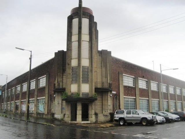 Does Laurieston have the highest percentage of at risk buildings in the city? It certainly seems that way... This lovely slice of art deco dates from 1933.