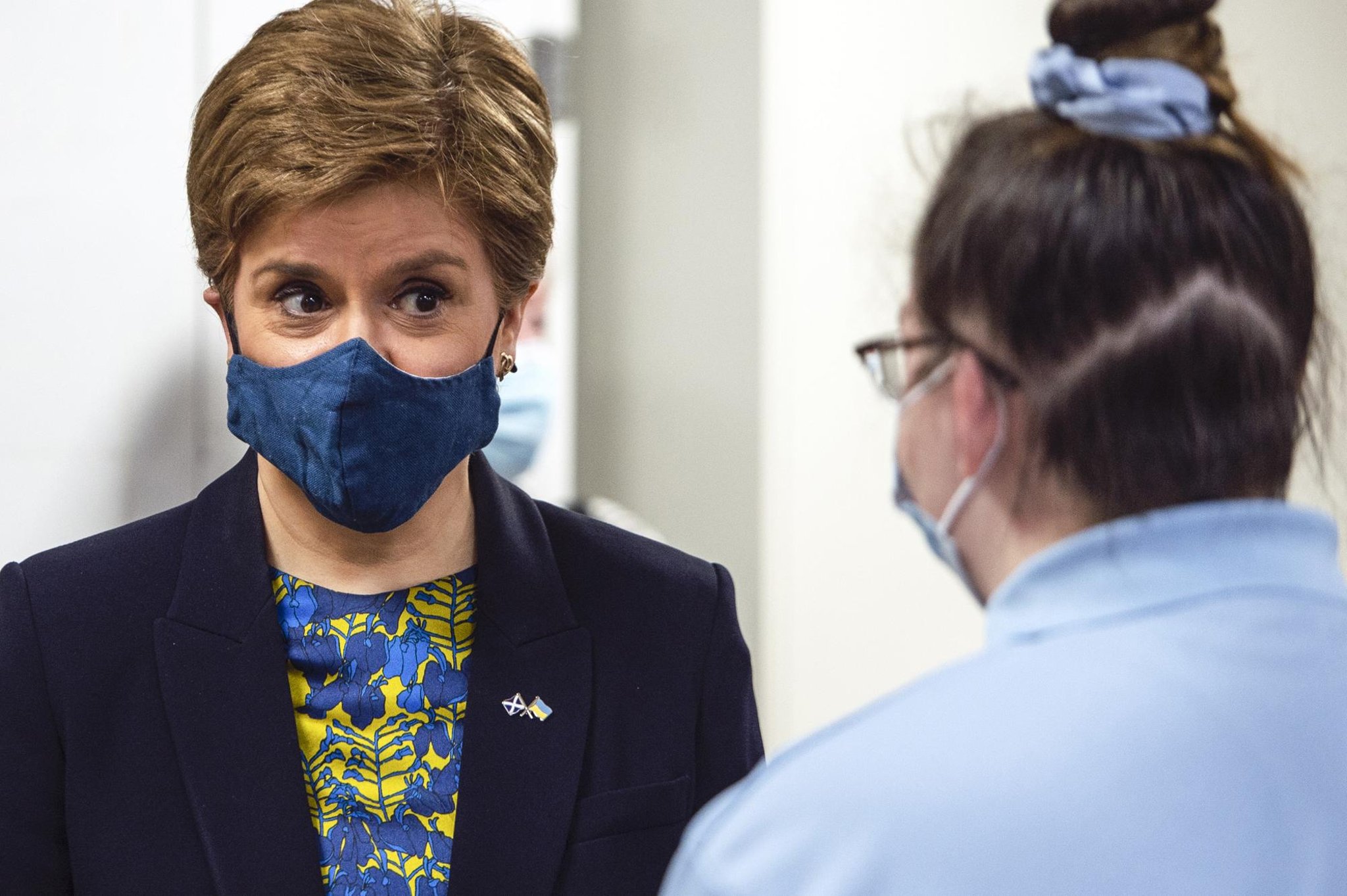 Face mask requirement expected to be dropped as hospital admission rates 'top out'