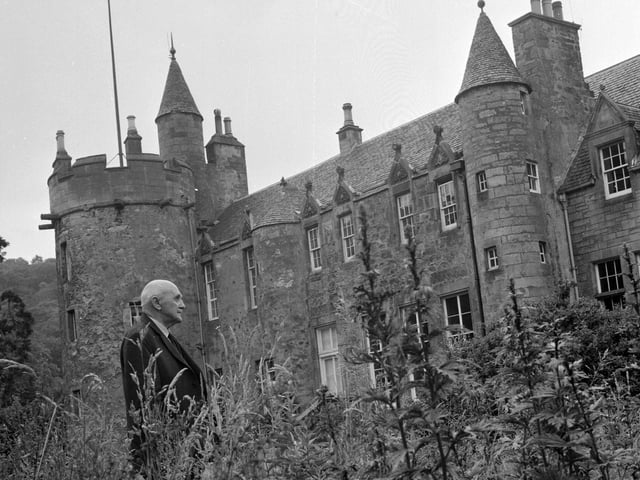 Situated around 3 miles west of the city centre, Craigcrook Castle was built in the 17th century and redeveloped extensively in the Victorian era. Today the B-listed medieval pile is a 5-bedroom mansion and the home of millionaires.