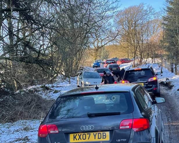 Vehicles crammed onto a road near Falkland Hill picture: Fife Jammer Locations