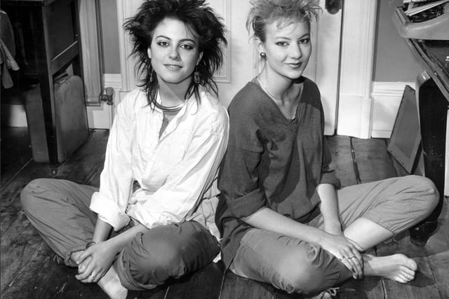 Young Edinburgh actresses Rebecca Pidgeon and Sara Griffith passed the auditions for the National Youth Theatre in June 1982. American-born Rebecca went on to marry playwright David Mamet and star in films including Homicide, The Spanish Prisoner and The Winslow Boy.