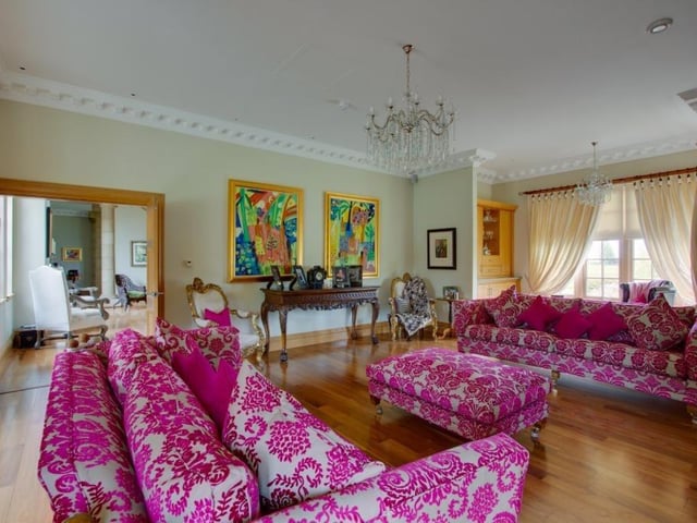 Drawing room.