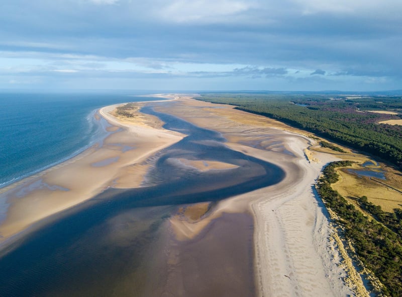 Did you know that Scotland's diverse range of natural beauty extends even to tropical-looking beaches? Nairn Beach is just one such example in the highlands that boasts waters as blue as the Caribbean and sands as white as Australian shores.