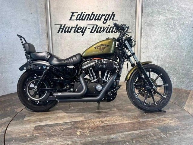 Harley-Davidson XL 883 N Iron 17 Motorcycle