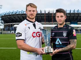 Grant Sheills of Southern Knights and Jordan Lenac of Ayrshire Bulls with the Super6 trophy. (Photo by Ross Parker / SNS Group)