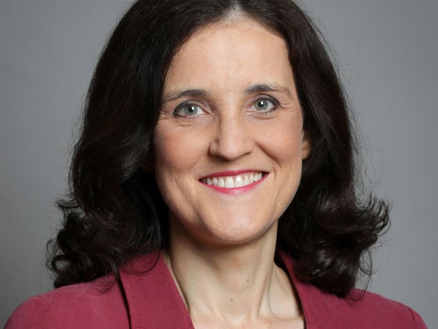 Former Secretary of State for Environment, Food and Rural Affairs, Theresa Villiers is MP for Chipping Barnet. She has a majority of just 1,212.