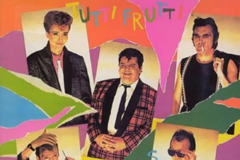 Tutti Frutti was a drama series produced by BBC Scotland that was written by John Byrne while featuring talent from the likes of the late Robbie Coltrane who sadly passed away in 2022. It follows the life of ‘The Majestics’ who are a rock ‘n’ roll band who are looking to make it big after 25 years of performing at small-scale Scottish gigs.