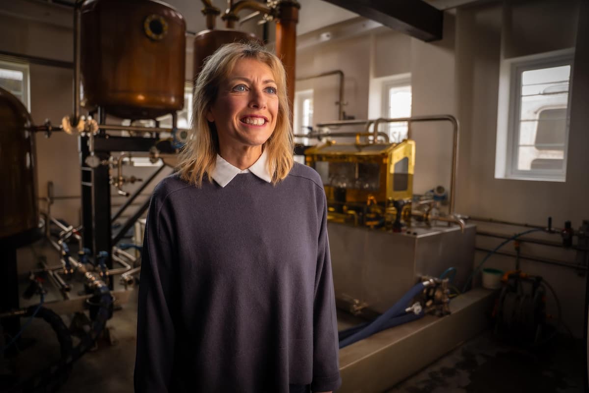 Die erste Rum-Destillerie der Whisky-Insel erobert die Weltbühne
