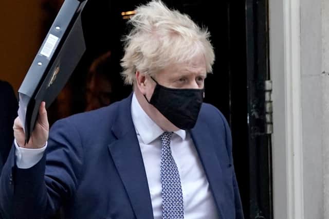 Was it politically expedient for Boris Johnson to push for the lifting of face mask restrictions?