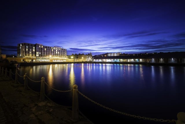 The Apex City Quay Hotel & Spa is just minuted away from Dundee's V&A Museum and is a perfect base to explore all the city has to offer. There's a Japanese-themed spa with an ozone pool, sauna, hydrotherapy hot tub, and Elemis Spa treatment rooms. For eating and drinking, the Quayside Bar & Grill is a contemporary restaurant offering both relaxed bits and a more formal dining experience.