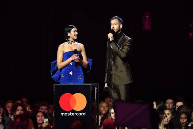 Dua Lipa and Calvin Harris accepting the British Single award during The Brit Awards 2019 (Photo: Gareth Cattermole/Getty Images)