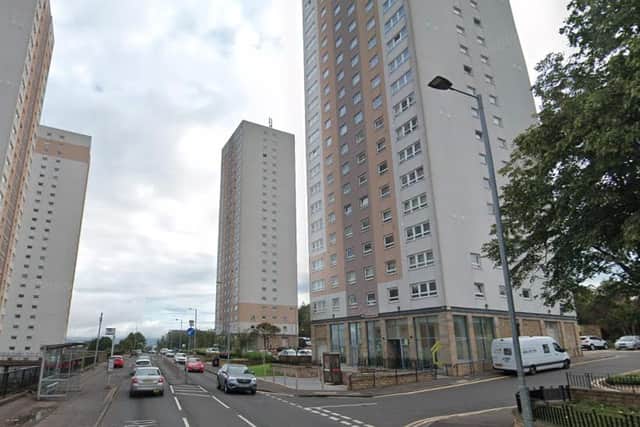 A man from Glasgow was put in hospital after an assault in Balgrayhill Road yesterday evening.