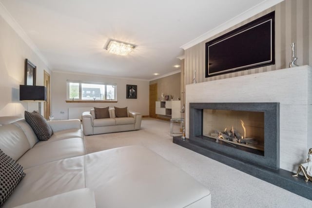 Sitting room.