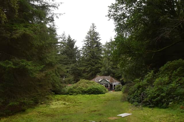 The 1920s cabin in the heart of the island, which could be turned into a visitor and education centre as part of one family's plan to buy Inchconnachan . PIC: Contributed.