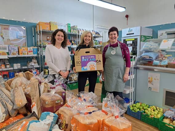 Mairi Gougeon with Kirsteen Campbell and Pet Aid coordinator, Carrie Gianelli.(Scottish SPCA)