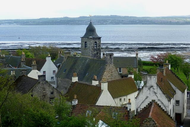 Culross, better known as 'Cranesmuir' if you're a fan of the show Outlander where it features, is pronounced like "coo - riss".