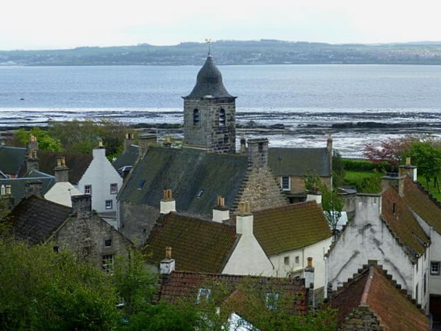 Culross, better known as 'Cranesmuir' if you're a fan of the show Outlander where it features, is pronounced like "coo - riss".