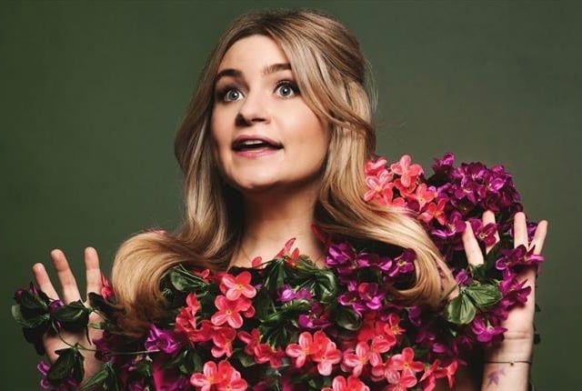 Harriet Kemsley' show 'Honeysuckle Island' will take "a long hard squint at the beauty industry through her two remaining false eyelashes" on the Monkey Barrel stage at 9.10pm each evening. She appeared on episode four of series 16 of Live at the Apollo.