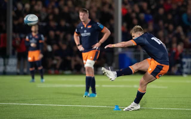 Edinburgh's Jaco van der Walt slots home the match-winning penalty against Zebre. (Photo by Ross Parker / SNS Group)