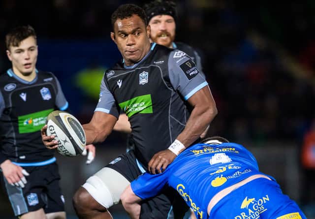 Offload expert Leone Nakarawa has signed a new deal with Glasgow Warriors.