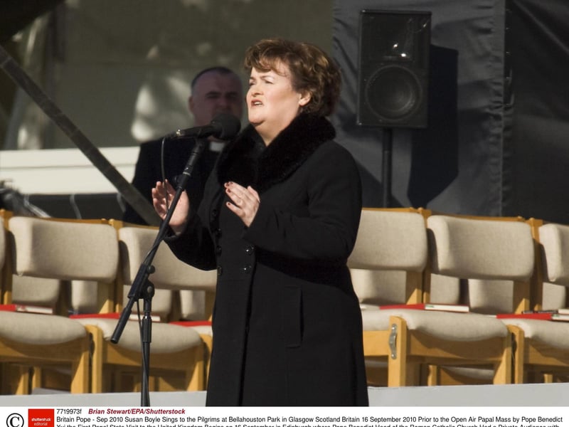 Susan Boyle Sings to the Pilgrims at Bellahouston Park.