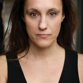 Actress, Sarah Lawrie - Headshot