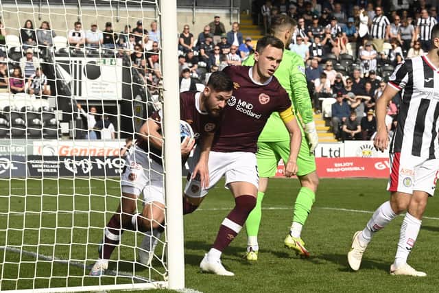 Hearts scored in stoppage time to get a 2-2 draw at St Mirren - a result which helps neither team.  (Photo by Rob Casey / SNS Group)