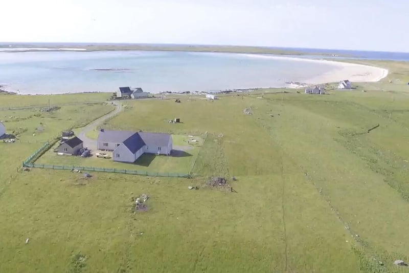 For those looking for a remote escape Vallay Sands Bed and Breakfast is is located in Sollas, in North Uist, and features dramatic sea views.