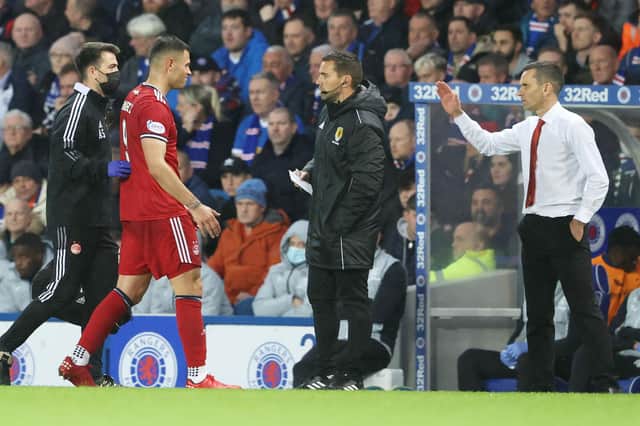 Aberdeen's Christian Ramirez came off with muscle tightness during the 2-2 draw with Rangers at Ibrox. (Photo by Alan Harvey / SNS Group)