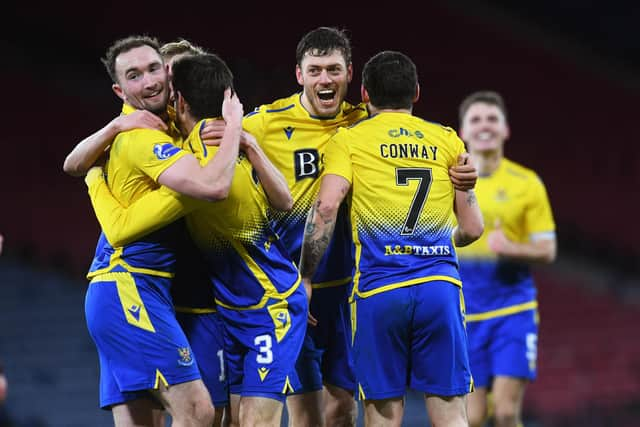 St Johnstone beat Hibs 3-0 to make the Betfred Cup final.