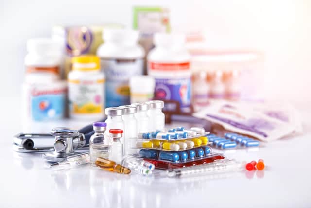 Although drug dealers frequently sell illicit drugs such as cocaine and heroin online, they also sell controlled medicines. Picture: Adobe Stock.