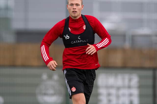 Aberdeen's Sam Cosgrove rejected a move to the French second tier.