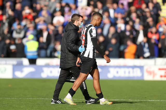 St Mirren's Ethan Erhahon will have a late fitness test ahead of the visit of Dundee after picking an injury in last weekend's defeat to Rangers. (Photo by Craig Williamson / SNS Group)