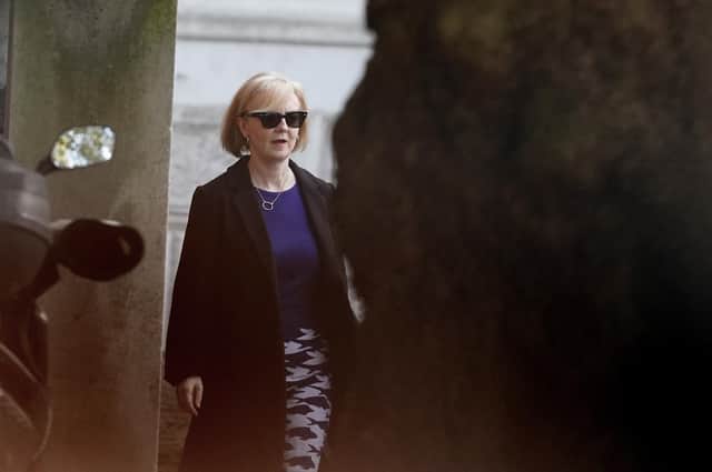 Liz Truss largohet nga Downing Street të premten javën e kaluar pas dorëheqjes së saj një ditë më parë (Foto: James Manning/PA)