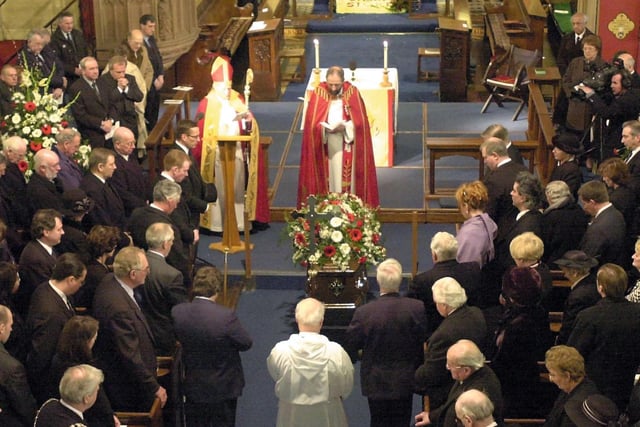 The congregation pay their respects to Sir Stanley Matthews in St Peter's Church. Jimmy Armfield led the tributes.