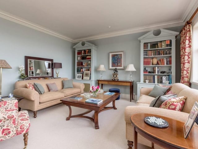 Sitting room.