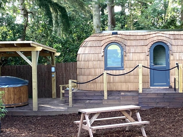 With its hot tub, incredible views, and wonderfully idyllic location, Spiers Lodge offers couples a perfect romantic retreat in Perthshire. Book: https://bit.ly/348ZyXp