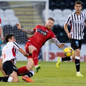 St Mirren midfielder Alan Power (centre) made an impressivd debut for the Paisley side in their 1-0 Premier Sports Cup win over Dunfermline. (Photo by Alan Harvey / SNS Group)