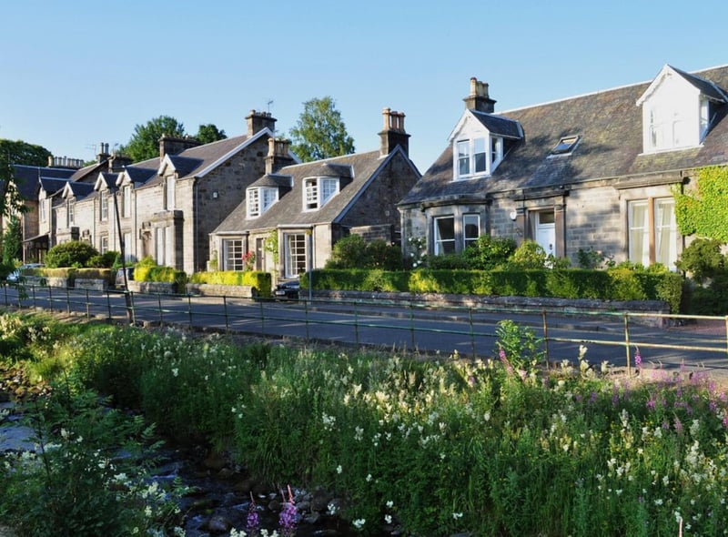 Clackmannanshire is a council area and historic county in east-central Scotland which includes postcard-worthy villages like Dollar, an average new build here costs £226,560.53.