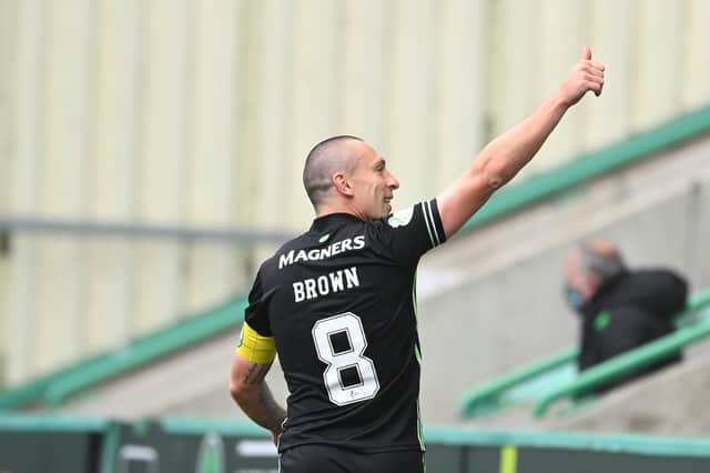 Scott Brown points the way ahead at full-time f his last ever Celtic game following a glittering 14-year career. (Photo by Paul Devlin / SNS Group)