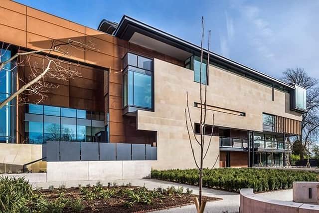 Dunfermline Carnegie Library and Galleries