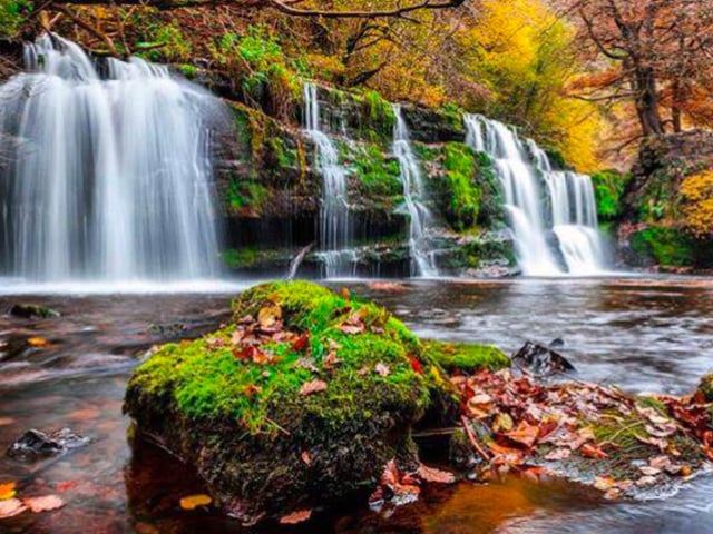 Home to the most stunning landscapes, the Brecon Beacons is one of the best places to visit for a breathtaking autumnal walk. With its remote waterfalls and beautiful trails such as the Four Falls Walk, there is no surprise it has received over 18 million views on TikTok!