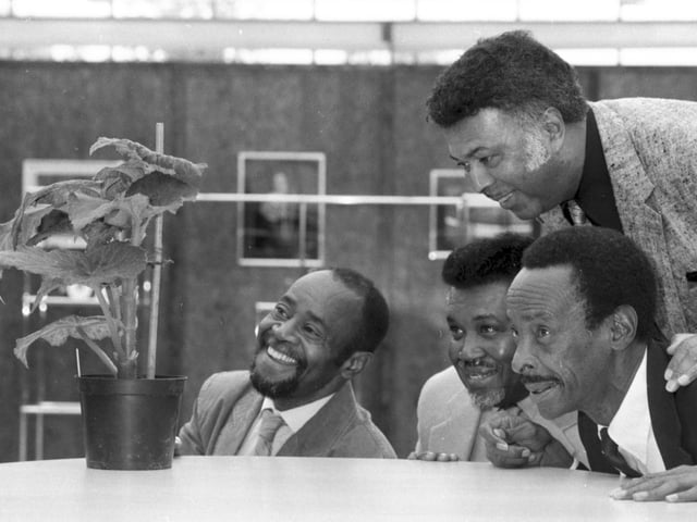 American group the Ink Spots - L-R: Harold Winley, Sonny Hatchett, King Drake and (back) Jim Nabbie - visit the Glasgow Garden Festival, May 1988.