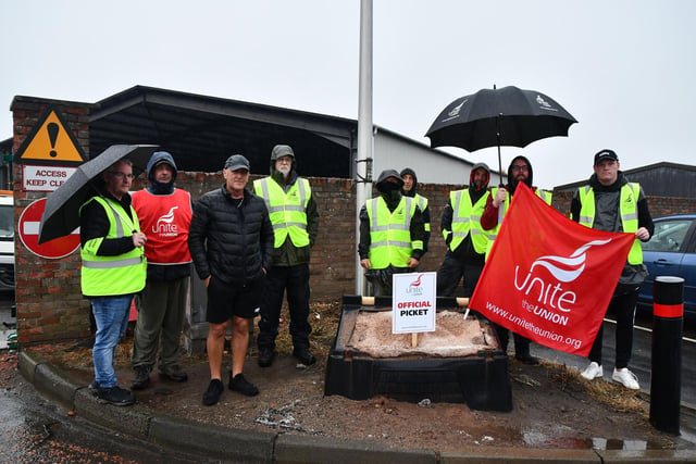 Falkirk Council refuse workers strike started today August 24. Refuse collectors, street cleansing teams and recycling centre workers who are members of Unite plan eight days of strike action.