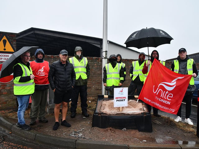 Falkirk Council refuse workers strike started today August 24. Refuse collectors, street cleansing teams and recycling centre workers who are members of Unite plan eight days of strike action.
