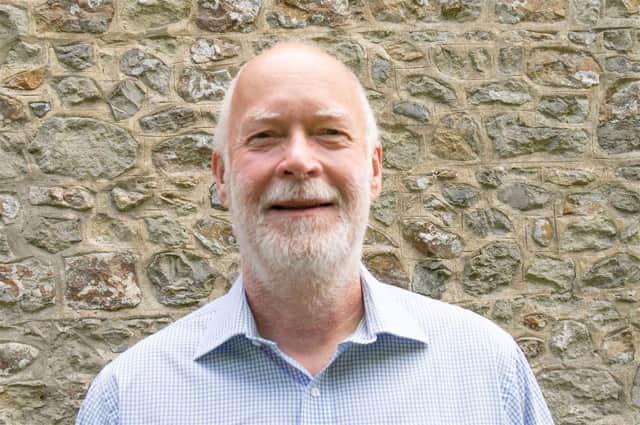 Simon Ovenden, SLE