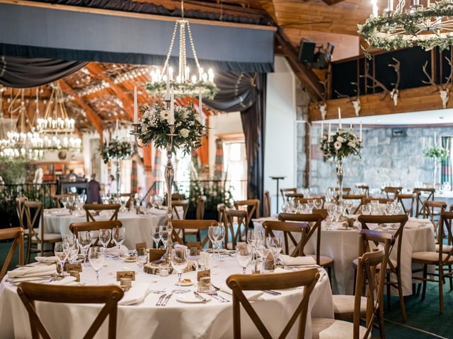 Hays Flowers dress the Glen Tanar Ballroom.