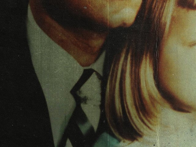 This fascinating true crime documentary follows Sharon Marshall, a young girl who is abducted by a fugitive.