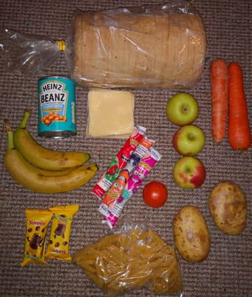 The image of a food parcel shared on Twitter by Roadside Mum.